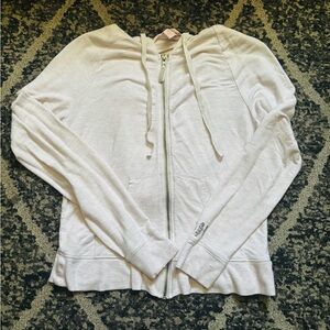 CUTSIE 🥰 2000s Victoria’s secret White and Grey Angel Wings lightweight sweater